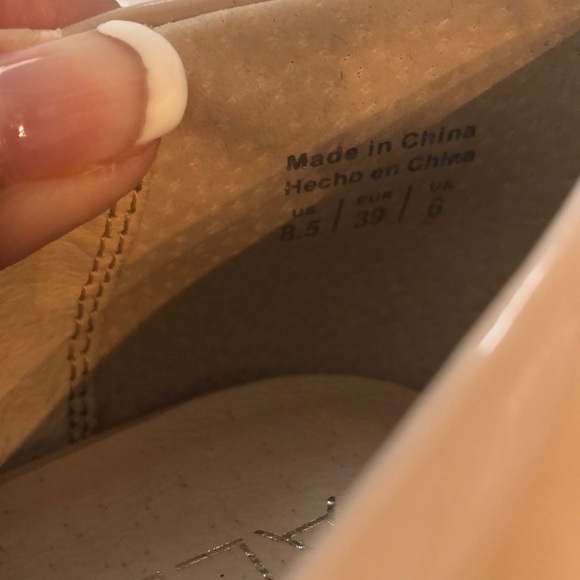 Shoes - Picture 8 of 8